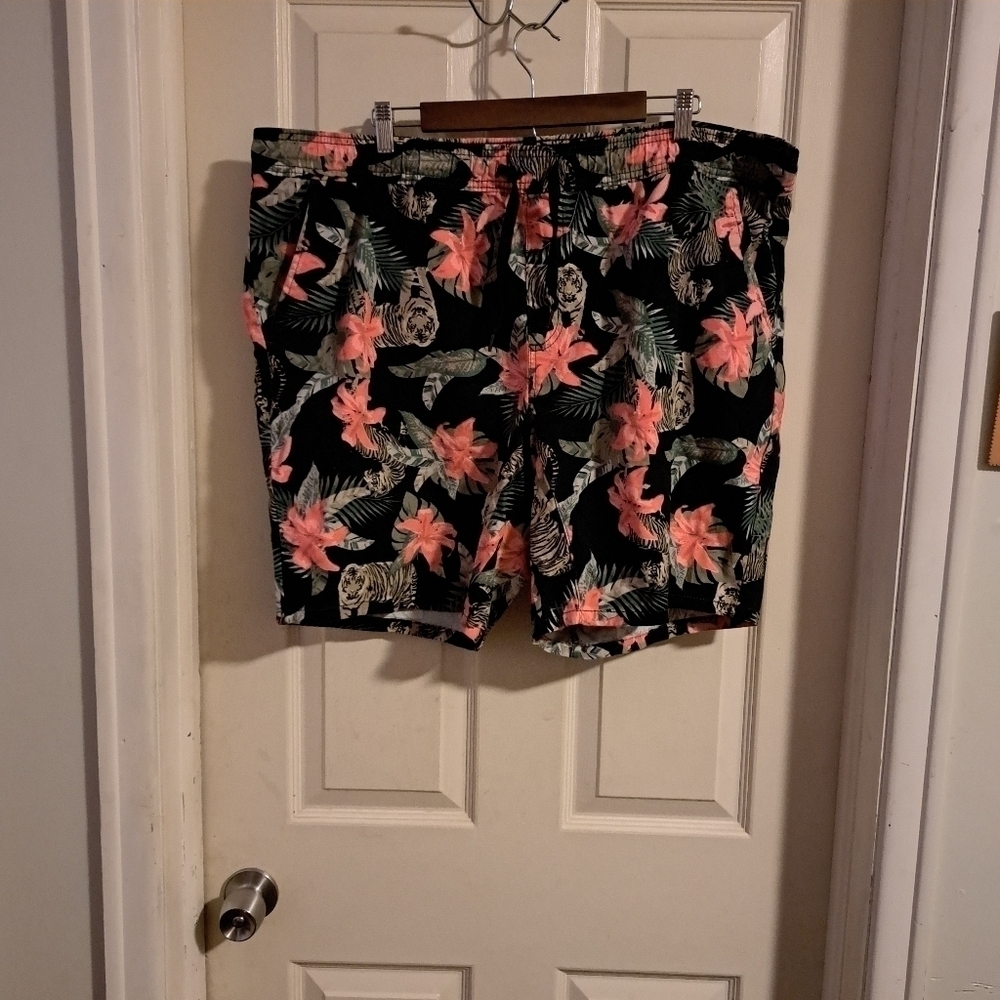 George  tiger Print Shorts size 2XL